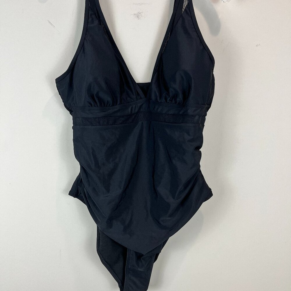 Women's 1 pc Black Swimsuit, NWT, Size XL